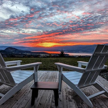 كيلونا الغربية Autumn Lane B&B, Farmhouse Elegance & Stunning Lakeviews المظهر الخارجي الصورة