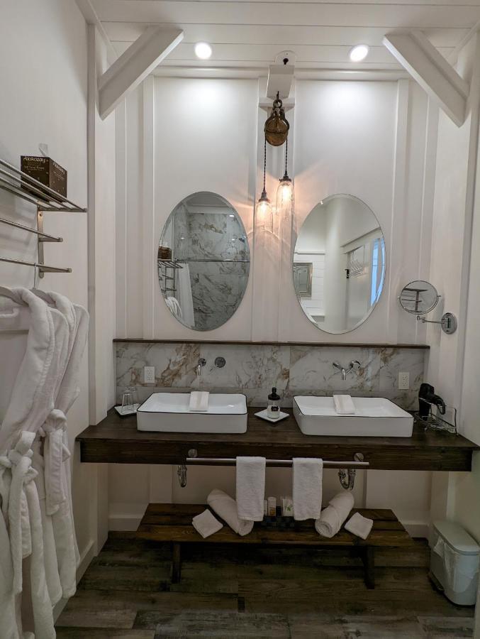 كيلونا الغربية Autumn Lane B&B, Farmhouse Elegance & Stunning Lakeviews المظهر الخارجي الصورة