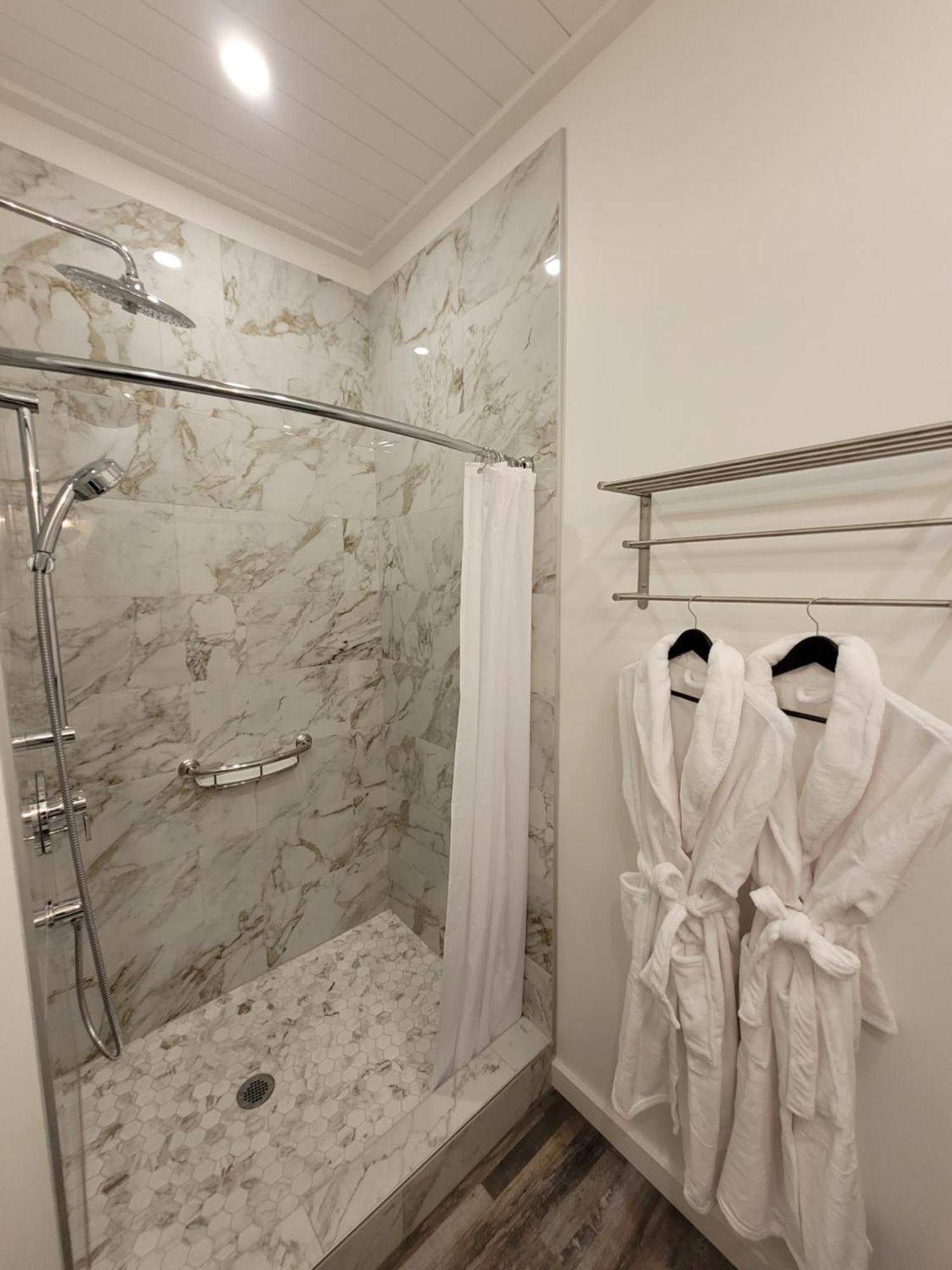 كيلونا الغربية Autumn Lane B&B, Farmhouse Elegance & Stunning Lakeviews المظهر الخارجي الصورة